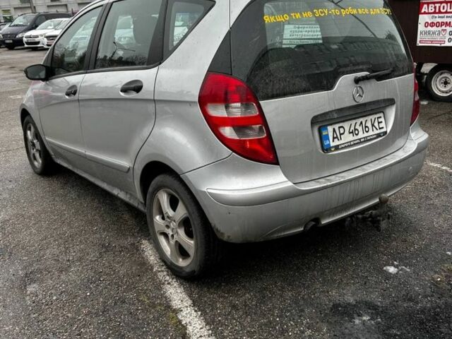 Серый Мерседес А класс, объемом двигателя 2 л и пробегом 281 тыс. км за 4500 $, фото 4 на Automoto.ua