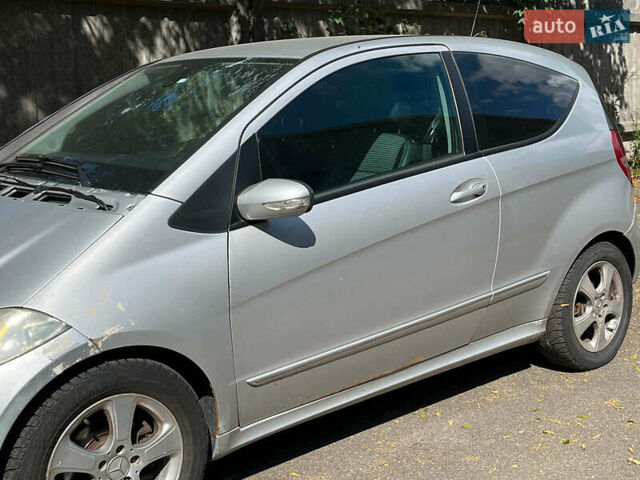 Серый Мерседес А класс, объемом двигателя 2 л и пробегом 355 тыс. км за 2980 $, фото 11 на Automoto.ua