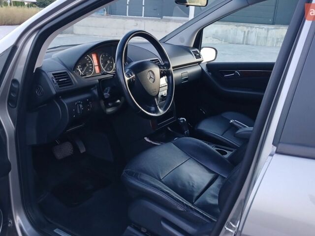 Серый Мерседес А класс, объемом двигателя 1.7 л и пробегом 255 тыс. км за 4999 $, фото 13 на Automoto.ua