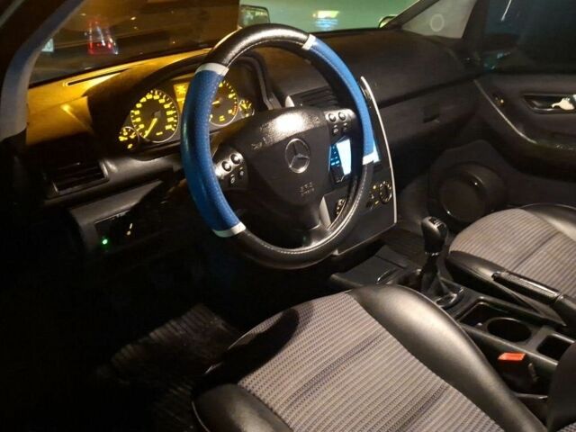 Мерседес А класс 2005 в Киеве на Automoto.ua Серый Мерседес А класс, объемом двигателя 1.7 л и пробегом 2 тыс. км за 2800 $, фото 2 на Automoto.ua