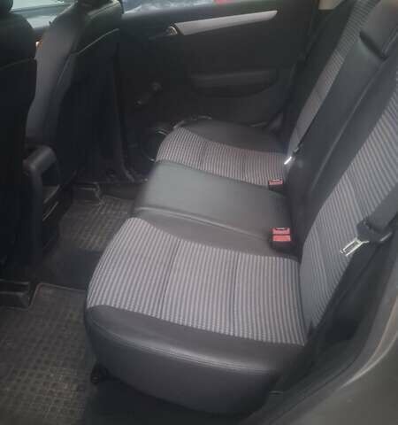 Серый Мерседес А класс, объемом двигателя 1.7 л и пробегом 215 тыс. км за 5500 $, фото 6 на Automoto.ua