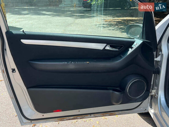 Серый Мерседес А класс, объемом двигателя 2 л и пробегом 355 тыс. км за 2980 $, фото 14 на Automoto.ua