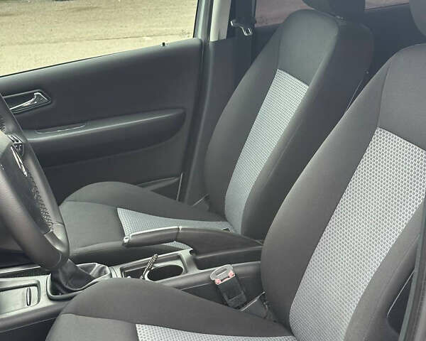 Мерседес А класс 2005 в Черкассах на Automoto.ua Серый Мерседес А класс, объемом двигателя 2 л и пробегом 214 тыс. км за 5800 $, фото 17 на Automoto.ua