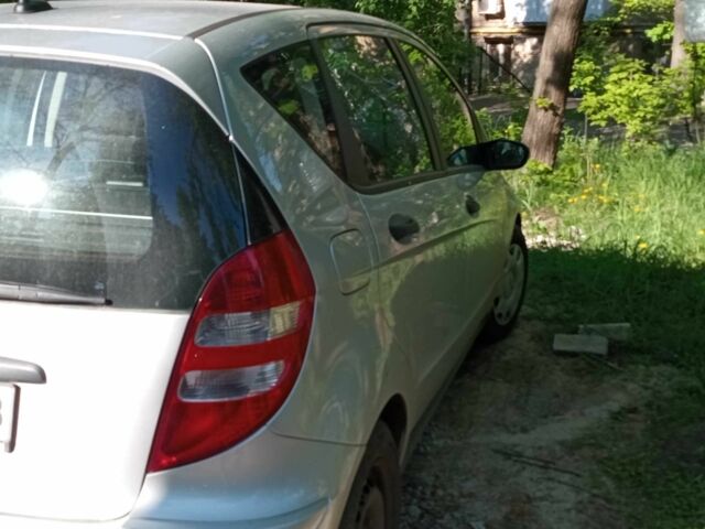 Серый Мерседес А класс, объемом двигателя 2 л и пробегом 198 тыс. км за 6078 $, фото 8 на Automoto.ua