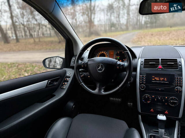 Серый Мерседес А класс, объемом двигателя 2 л и пробегом 187 тыс. км за 5500 $, фото 64 на Automoto.ua