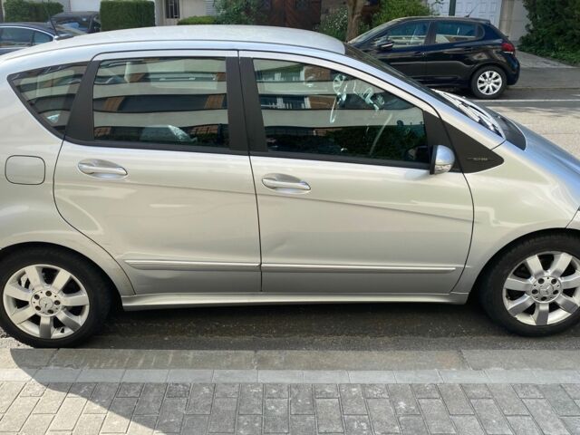 Серый Мерседес А класс, объемом двигателя 1.99 л и пробегом 288 тыс. км за 3600 $, фото 6 на Automoto.ua