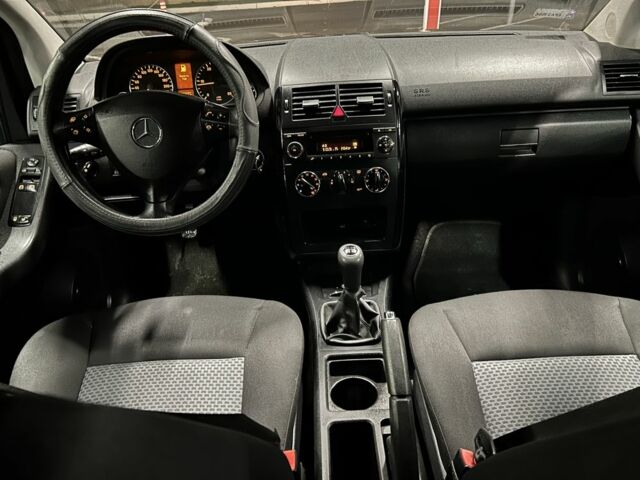 Сірий Мерседес А клас, об'ємом двигуна 2 л та пробігом 277 тис. км за 2450 $, фото 3 на Automoto.ua