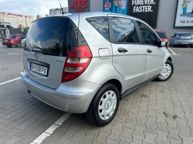 Серый Мерседес А класс, объемом двигателя 2 л и пробегом 360 тыс. км за 3950 $, фото 1 на Automoto.ua