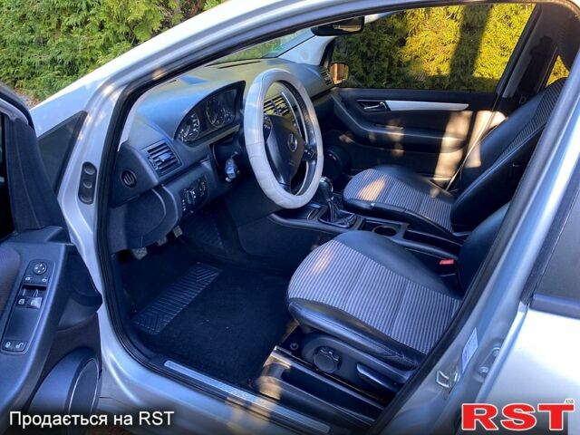 Серый Мерседес А класс, объемом двигателя 1.5 л и пробегом 231 тыс. км за 4300 $, фото 4 на Automoto.ua