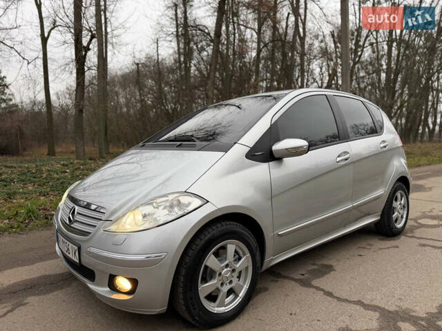 Серый Мерседес А класс, объемом двигателя 2 л и пробегом 187 тыс. км за 5500 $, фото 7 на Automoto.ua