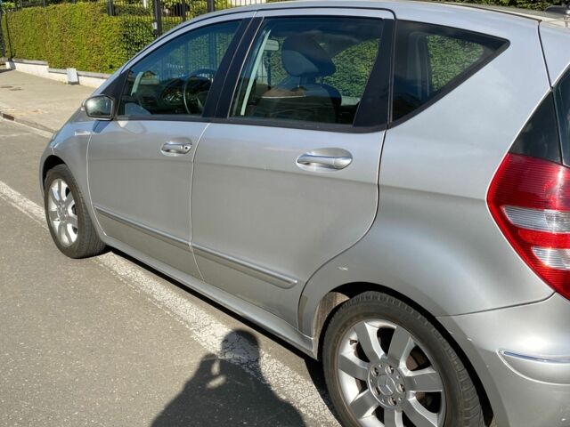 Серый Мерседес А класс, объемом двигателя 1.99 л и пробегом 288 тыс. км за 3600 $, фото 2 на Automoto.ua