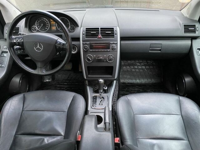 Серый Мерседес А класс, объемом двигателя 2 л и пробегом 235 тыс. км за 5650 $, фото 13 на Automoto.ua