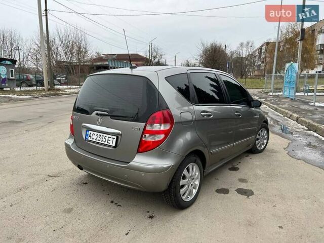 Серый Мерседес А класс, объемом двигателя 2 л и пробегом 250 тыс. км за 7700 $, фото 19 на Automoto.ua