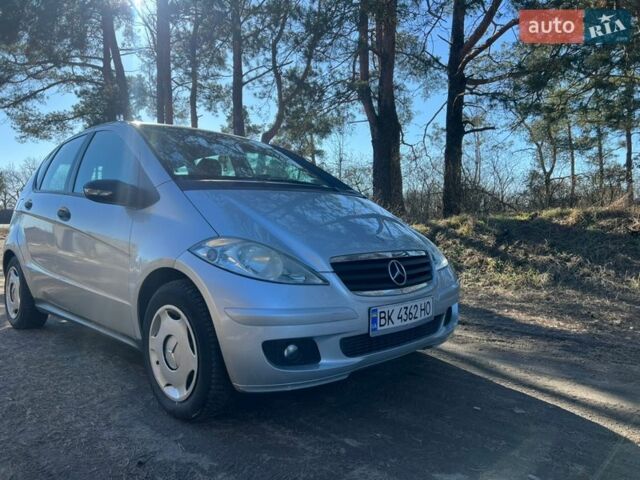 Сірий Мерседес А клас, об'ємом двигуна 2 л та пробігом 239 тис. км за 3950 $, фото 3 на Automoto.ua
