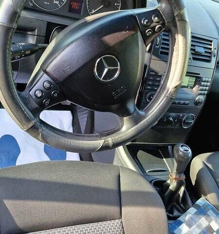 Сірий Мерседес А клас, об'ємом двигуна 1.99 л та пробігом 230 тис. км за 4894 $, фото 5 на Automoto.ua