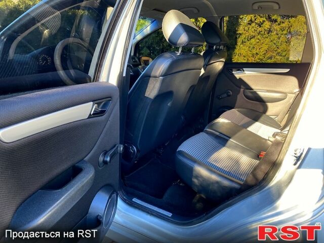 Серый Мерседес А класс, объемом двигателя 1.5 л и пробегом 231 тыс. км за 4300 $, фото 5 на Automoto.ua