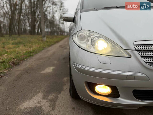 Серый Мерседес А класс, объемом двигателя 2 л и пробегом 187 тыс. км за 5500 $, фото 11 на Automoto.ua