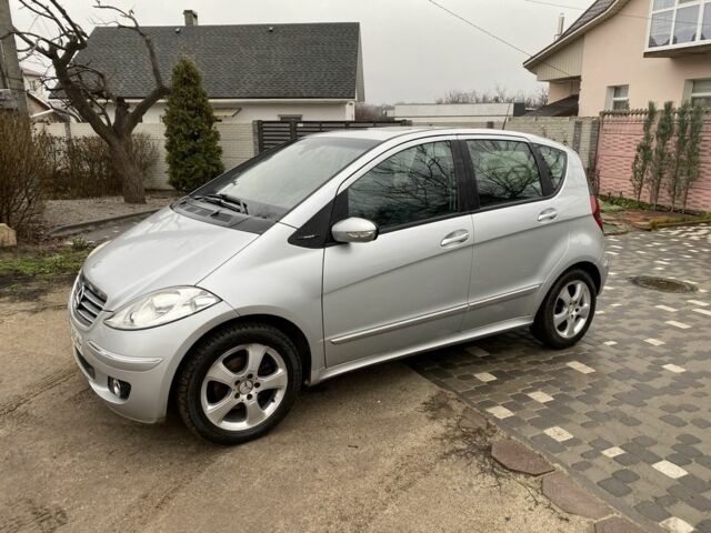 Серый Мерседес А класс, объемом двигателя 2 л и пробегом 235 тыс. км за 5650 $, фото 8 на Automoto.ua