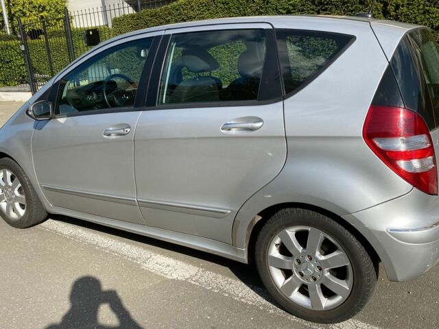 Серый Мерседес А класс, объемом двигателя 1.99 л и пробегом 288 тыс. км за 3600 $, фото 3 на Automoto.ua