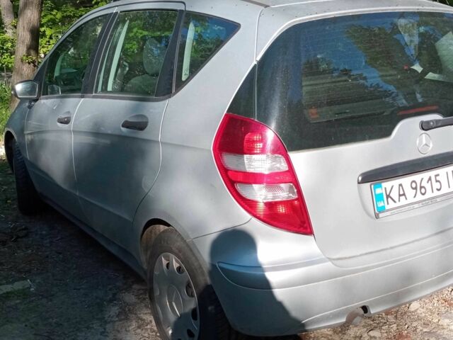 Серый Мерседес А класс, объемом двигателя 2 л и пробегом 198 тыс. км за 6078 $, фото 6 на Automoto.ua