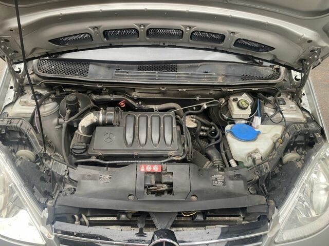 Серый Мерседес А класс, объемом двигателя 2 л и пробегом 235 тыс. км за 5650 $, фото 16 на Automoto.ua