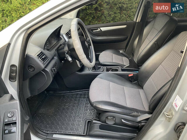 Серый Мерседес А класс, объемом двигателя 1.5 л и пробегом 231 тыс. км за 4300 $, фото 6 на Automoto.ua