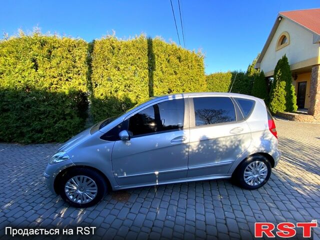 Серый Мерседес А класс, объемом двигателя 1.5 л и пробегом 231 тыс. км за 4300 $, фото 2 на Automoto.ua