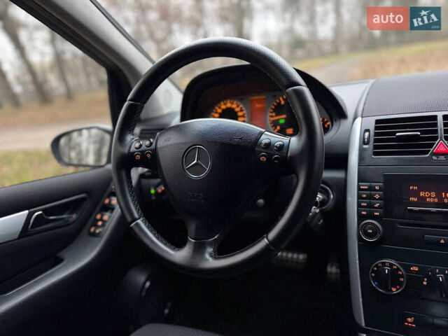 Серый Мерседес А класс, объемом двигателя 2 л и пробегом 187 тыс. км за 5500 $, фото 61 на Automoto.ua