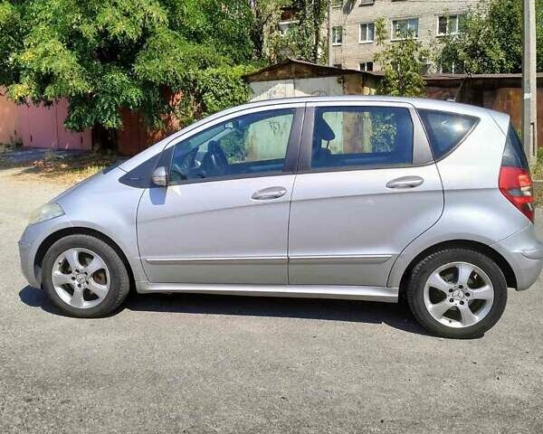 Серый Мерседес А класс, объемом двигателя 1.99 л и пробегом 245 тыс. км за 5500 $, фото 13 на Automoto.ua