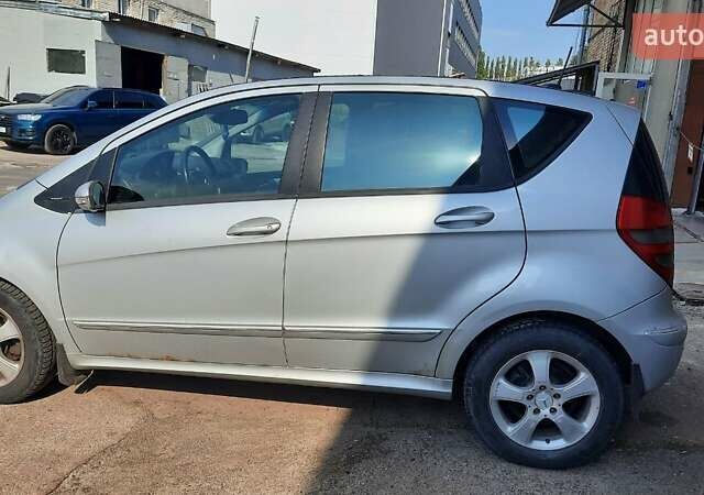 Серый Мерседес А класс, объемом двигателя 1.5 л и пробегом 199 тыс. км за 5500 $, фото 1 на Automoto.ua