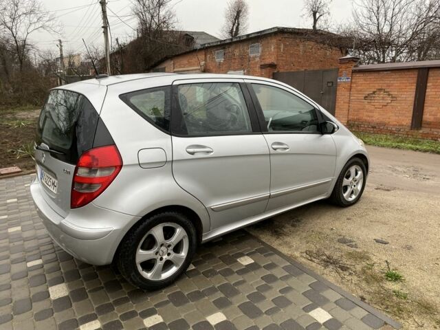 Серый Мерседес А класс, объемом двигателя 2 л и пробегом 235 тыс. км за 5650 $, фото 3 на Automoto.ua