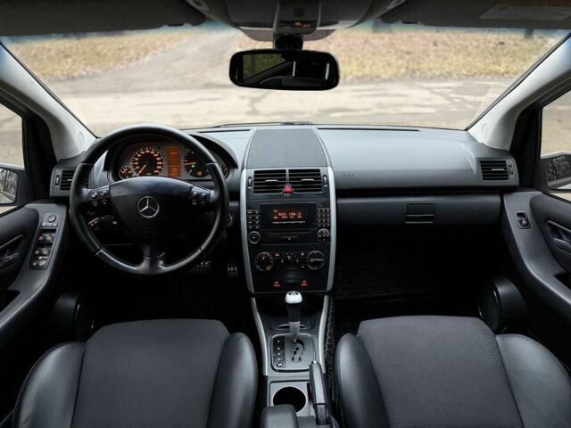 Серый Мерседес А класс, объемом двигателя 2 л и пробегом 185 тыс. км за 5500 $, фото 21 на Automoto.ua