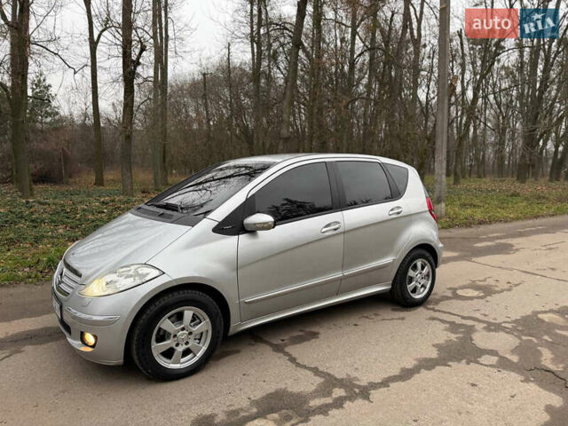 Серый Мерседес А класс, объемом двигателя 2 л и пробегом 187 тыс. км за 5500 $, фото 19 на Automoto.ua