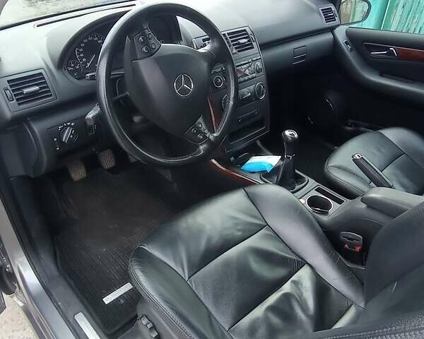 Сірий Мерседес А клас, об'ємом двигуна 2 л та пробігом 310 тис. км за 5000 $, фото 7 на Automoto.ua