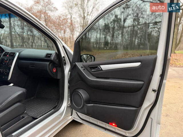 Серый Мерседес А класс, объемом двигателя 2 л и пробегом 187 тыс. км за 5500 $, фото 68 на Automoto.ua