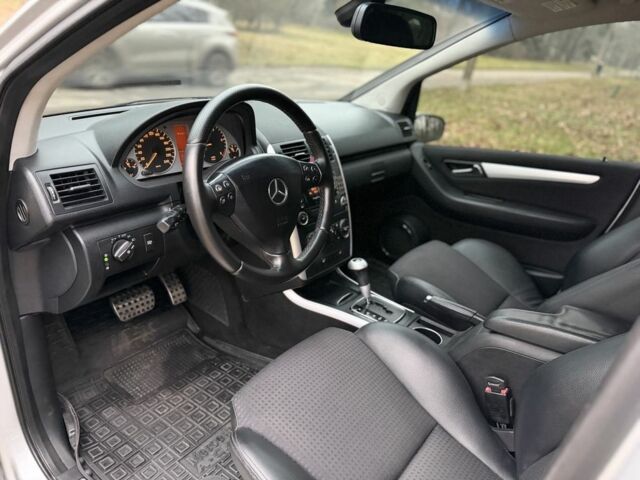 Серый Мерседес А класс, объемом двигателя 2 л и пробегом 185 тыс. км за 5500 $, фото 17 на Automoto.ua