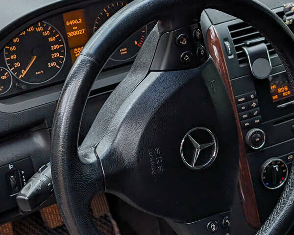 Серый Мерседес А класс, объемом двигателя 1.99 л и пробегом 302 тыс. км за 5500 $, фото 15 на Automoto.ua