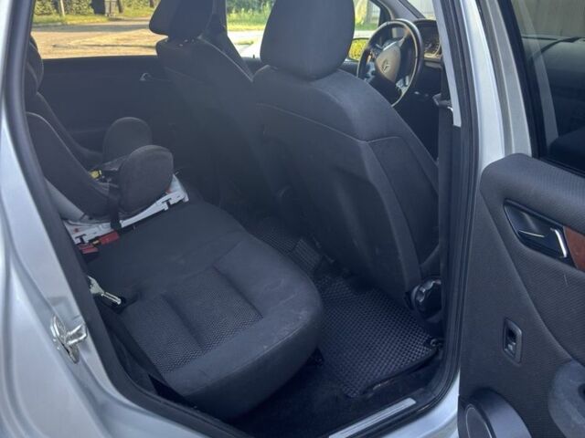 Серый Мерседес А класс, объемом двигателя 1.7 л и пробегом 380 тыс. км за 5500 $, фото 13 на Automoto.ua