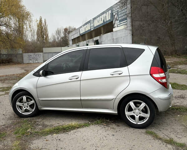 Сірий Мерседес А клас, об'ємом двигуна 2 л та пробігом 245 тис. км за 5900 $, фото 8 на Automoto.ua