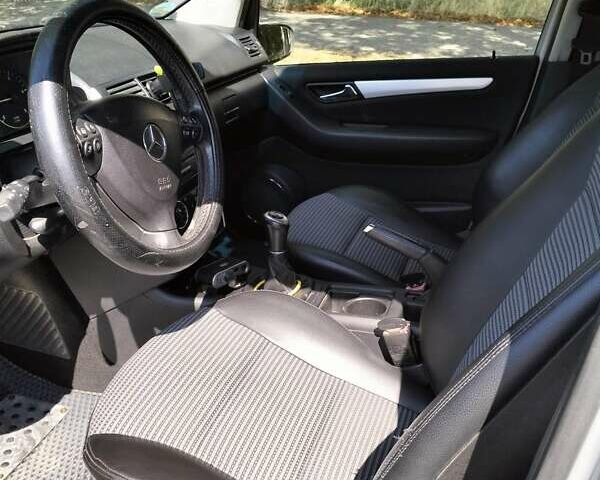 Серый Мерседес А класс, объемом двигателя 1.99 л и пробегом 245 тыс. км за 5500 $, фото 28 на Automoto.ua