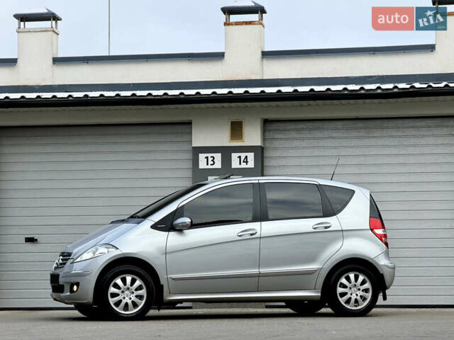 Сірий Мерседес А клас, об'ємом двигуна 1.5 л та пробігом 200 тис. км за 5300 $, фото 1 на Automoto.ua