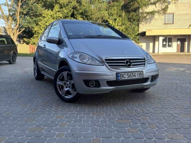 Серый Мерседес А класс, объемом двигателя 1.7 л и пробегом 380 тыс. км за 5500 $, фото 4 на Automoto.ua