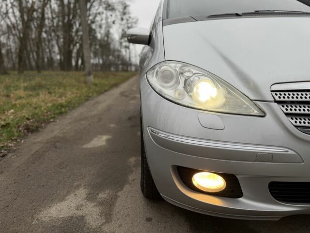 Серый Мерседес А класс, объемом двигателя 2 л и пробегом 185 тыс. км за 5500 $, фото 3 на Automoto.ua