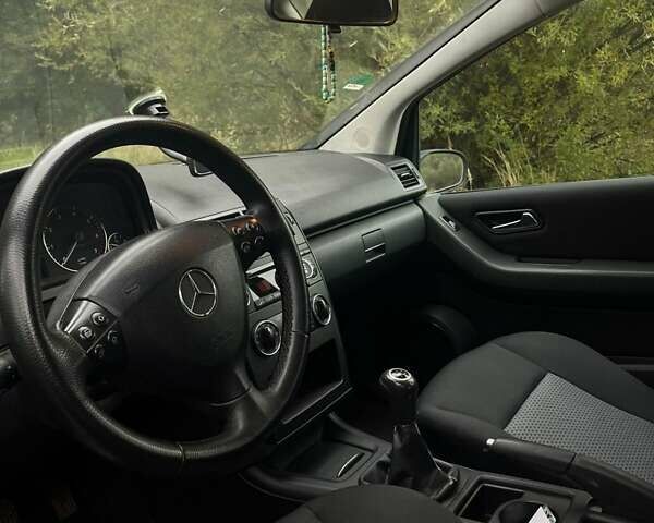 Мерседес А класс 2006 в Радехове на Automoto.ua Серый Мерседес А класс, объемом двигателя 1.5 л и пробегом 240 тыс. км за 4800 $, фото 9 на Automoto.ua