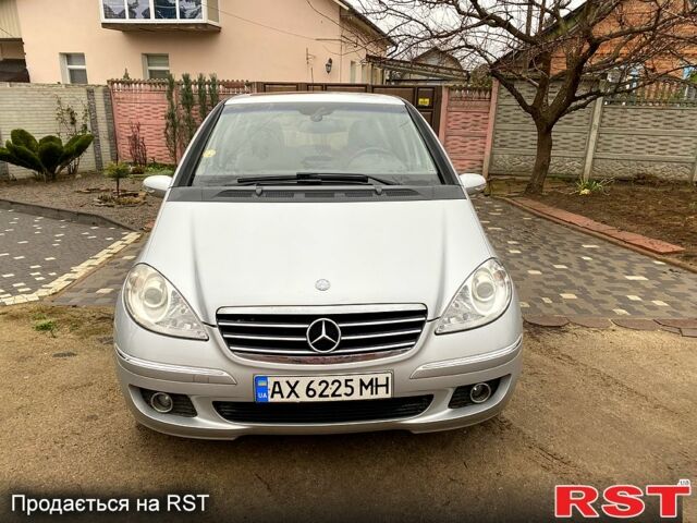 Сірий Мерседес А клас, об'ємом двигуна 2 л та пробігом 235 тис. км за 5650 $, фото 4 на Automoto.ua