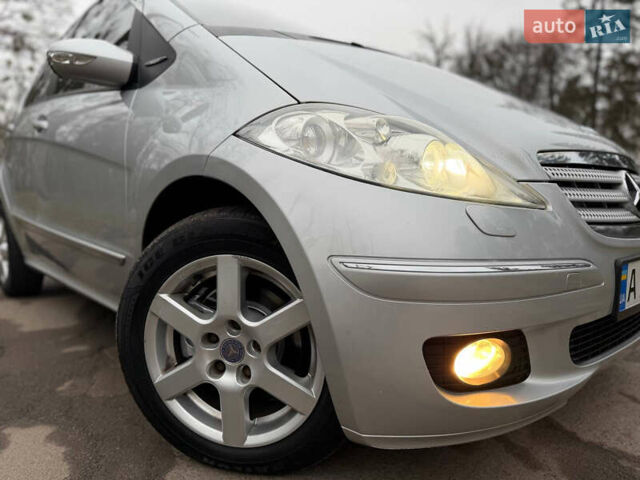 Серый Мерседес А класс, объемом двигателя 2 л и пробегом 187 тыс. км за 5500 $, фото 3 на Automoto.ua