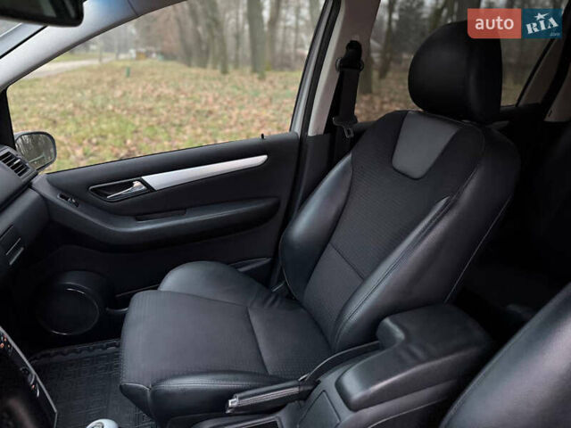 Серый Мерседес А класс, объемом двигателя 2 л и пробегом 187 тыс. км за 5500 $, фото 81 на Automoto.ua