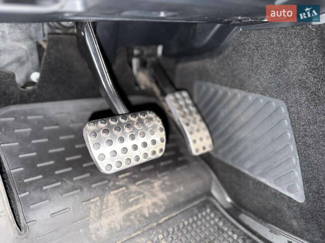 Серый Мерседес А класс, объемом двигателя 2 л и пробегом 187 тыс. км за 5500 $, фото 73 на Automoto.ua