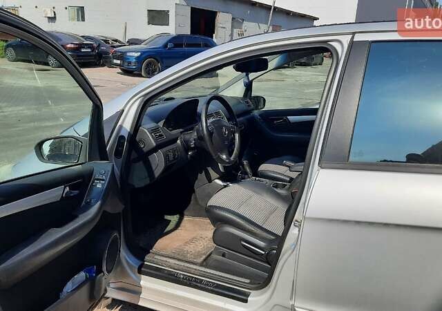 Серый Мерседес А класс, объемом двигателя 1.5 л и пробегом 199 тыс. км за 5500 $, фото 4 на Automoto.ua