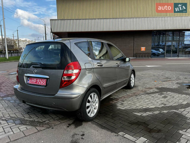 Серый Мерседес А класс, объемом двигателя 1.7 л и пробегом 154 тыс. км за 5800 $, фото 3 на Automoto.ua
